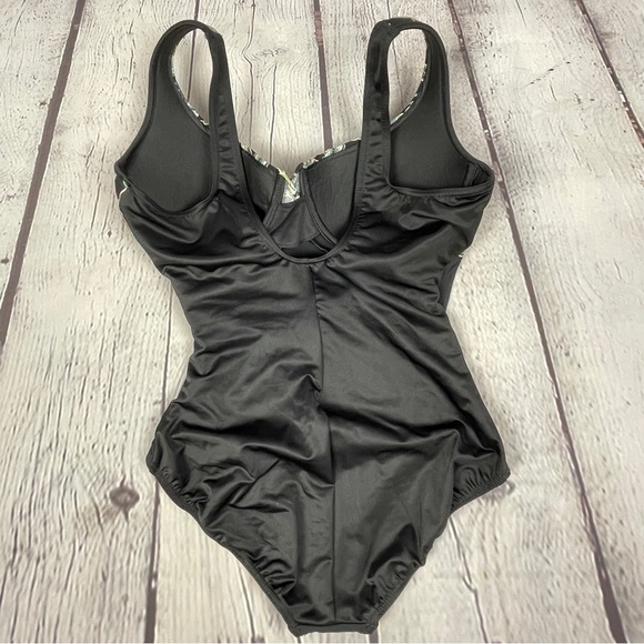 MIRACLESUIT Moondancer Seraphina one piece swimsuit NWOT, size 14 - Picture 9 of 15